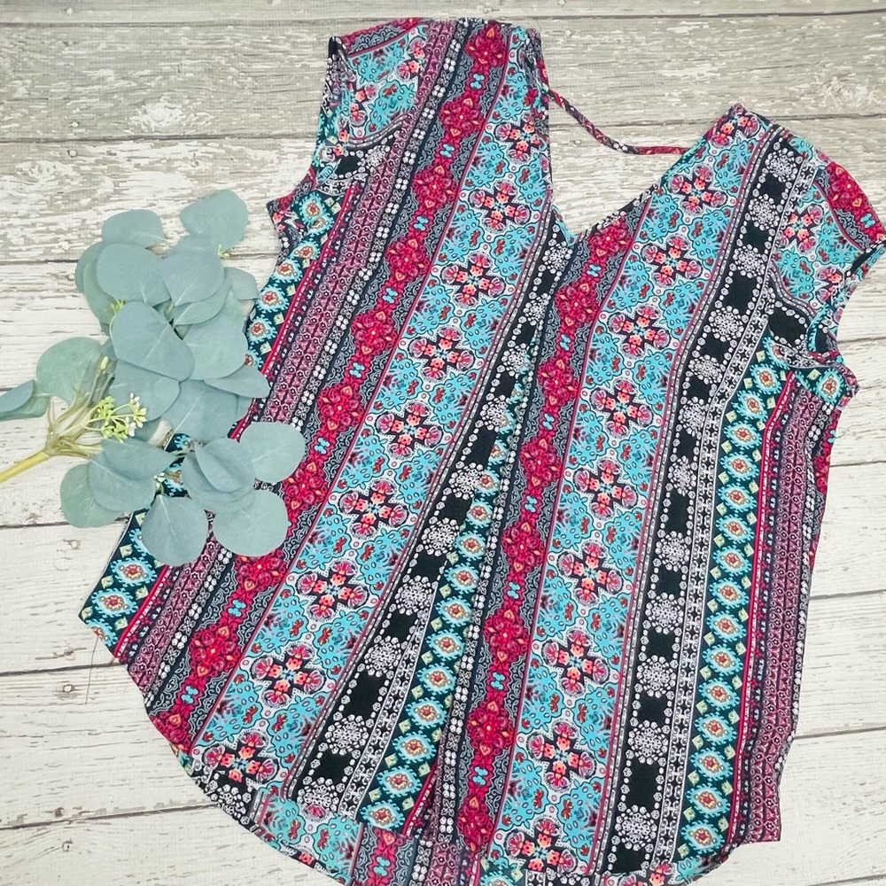 DR2 Paisley VNeck Sleeveless Top